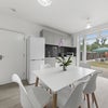 Photo 4: kitchen