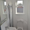 Photo 5: En suite