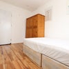 Photo 7: Room 3: £225 per week - Double room single use - £975 per month 