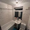Photo 3: Bathroom 