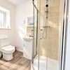 Photo 5: Ensuite