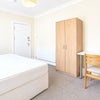 Photo 2: Room 1 - £550 - Available Now