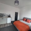 Photo 5: Room 4 En-Suite & Kitchenette