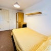 Photo 4: Bedroom