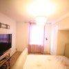 Photo 7: double room large windows,Large TV