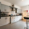Photo 2: Kitchen 
