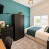 Photo 9: Room 4 £600 off suite 