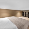 Photo 6: Room 2