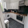 Photo 4: kitchen