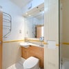 Photo 3: Ensuite bathroom