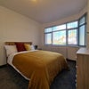 Photo 2: Room 2 En Suite