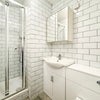 Photo 7: Toilet and Bathroom 