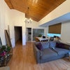 Photo 3: Lounge
