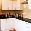Photo 3: kitchen