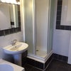 Photo 4: bathroom with separate shower
