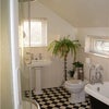 Photo 4: Bathroom