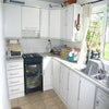 Photo 5: Kitchen