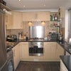 Photo 3: kitchen