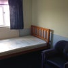 Photo 2: bedroom