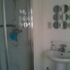 Photo 4: bathroom