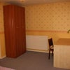 Photo 4: Bedroom 2