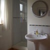 Photo 5: bath/shower room