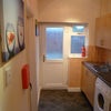 Photo 4: kitchen