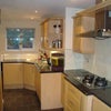Photo 2: kitchen