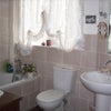 Photo 4: bathroom