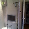 Photo 4: TV IN BATHROOM