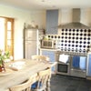 Photo 3: kitchen