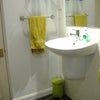 Photo 4: En suite 1 bathroom