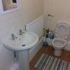 Photo 3: Shared bathroom