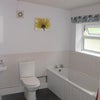 Photo 4: bathroom