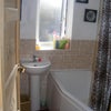 Photo 4: bathroom