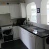 Photo 2: kitchen