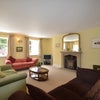 Photo 2: Lounge