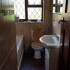 Photo 4: Main bathroom 