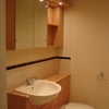 Photo 5: bathroom