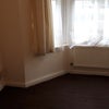 Photo 5: bay window