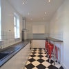 Photo 4: kitchen