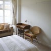 Photo 2: Bedroom (view 2)