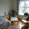 Photo 2: Space to relax ...