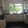 Photo 5: kitchen