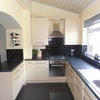 Photo 5: kitchen