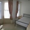 Photo 4: First floor large en-suite room