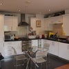 Photo 2: Kitchen