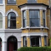 Photo 9: Modernised townhouse on a quiet leafy street