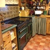 Photo 4: Kitchen