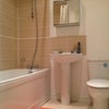 Photo 4: bathroom